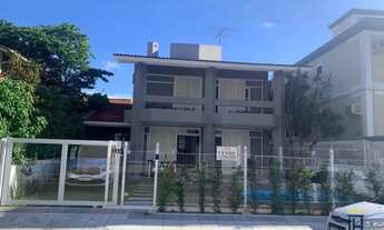 Imagem: Casa à venda no bairro Canasvieiras em