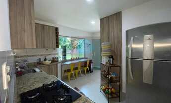 Imagem 3: Ocean vende: Itaipuaçu, Sítio c/ 2 casas. principal: 2quartos, (1suite), área gourmet , la