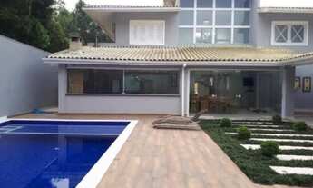 Imagem: Casa sensacional com piscina em condomínio
