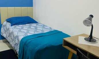 Imagem 4: Quarto em frente a UFRGS no centro de POA