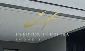 Imagem 2: Linda Casa, 3 Suítes, sendo 1 c/ Closet, Escritório e Piscina em Condomínio Fechado em Ind