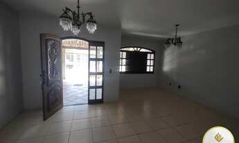 Imagem 2: Casa para Venda em Brasília, Núcleo Bandeirante, 3 dormitórios, 3 suítes, 4 banheiros, 3 v