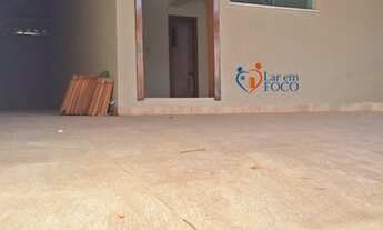 Imagem 2: Casa individual 2q estilo colonial 44 m² + área privativa 49 m² e serviço coberta, no Jaq