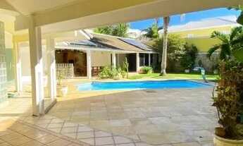 Imagem 7: Casa de condomínio para aluguel e venda tem 450 metros quadrados com 6 quartos