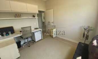 Imagem 3: Casa de condomínio para venda tem 201 metros quadrados com 3 quartos