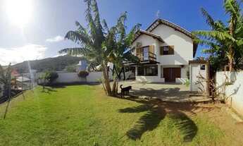 Imagem: Linda casa com 4 suítes à venda no Campeche