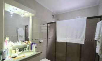 Imagem 5: Casa à venda com 220m², 3 quartos e 5 vagas