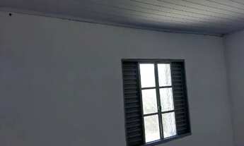 Imagem: Edícula com um dormitório, sala, cozinha