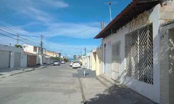 Imagem 2: Casa em ótima localização no conjunto Iguaçu na mesma rua da clínica reabilite