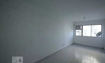 Imagem 2: Apartamento para Aluguel - Olaria, 2 Quartos, 56 m2