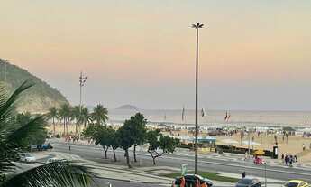 Imagem 2: REFORMADÍSSIMO NO LEME COM 380M²