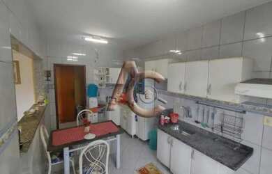 Imagem 3: Excelente casa na Vila da Penha, em condomínio, vazia, com três quartos, suíte e garagem