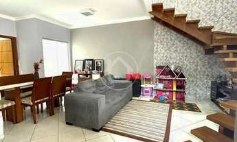 Imagem 4: SOBRADO COM 05 DORMITORIOS