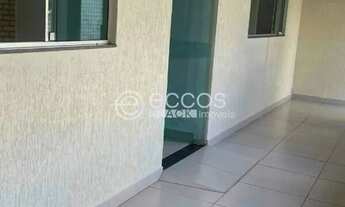 Imagem 2: Casa comercial para aluguel, 3 quartos, 1 suíte, 3 vagas, Brasil - Uberlândia/MG