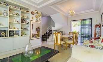 Imagem 4: Sobrado no bairro de Santa Felicidade com 540m², 4 dormitórios ( sendo 2 suítes ) e 3 vaga