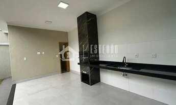 Imagem 7: Casa Moderna com 3 Quartos e Área Gourmet Integrada no Residencial Canadá - Goiânia