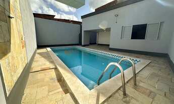 Imagem 2: Casa com 460m² 5 Quartos Piscina e 6 Vagas em Piedade à venda