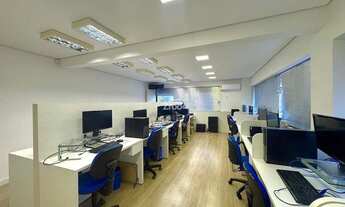 Imagem 2: Predio comercial com 720m², sendo 3 andares no Centro de Blumenau