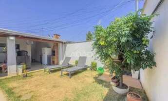 Imagem 4: CASA GRANDE COM VARANDA DE 3 QUARTOS