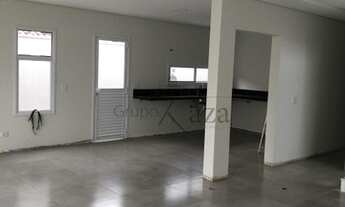 Imagem 7: Casa de condomínio para venda possui 225 metros quadrados com 4 quartos