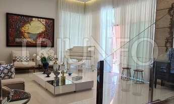 Imagem: Casa em Condomínio de Luxo de 680m², Nascente