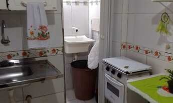 Imagem 6: Quarto pequeno com banheiro mobiliado ,a federação p solteiro sem filhos.