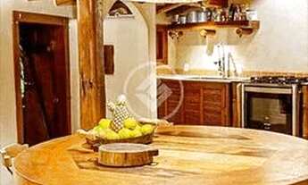 Imagem 3: Propriedade beira mar no Arraial D'Ajuda Porto Seguro com 4 Casas ótimo para Hotel ou