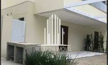 Imagem 3: Casa com 3 quartos sendo 3 suítes, 4 banheiros e 2 vagas com 152m² em Alphaville Alpha Hou