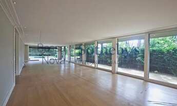 Imagem 4: Casa com jardim em ótima localização