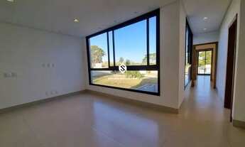 Imagem 3: Excelente sobrado com 4 suíte plenas em condomínio no Senador Canedo