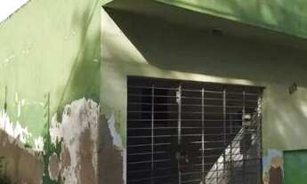 Imagem 2: Casa em uma das principais avenidas de Caruaru