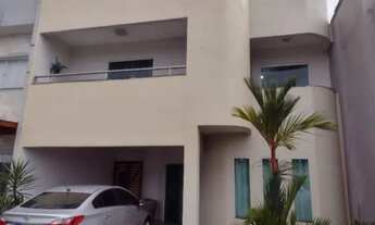 Imagem 1: Casa de condomínio para venda possui 340 metros quadrados com 3 quartos em Parque Verde