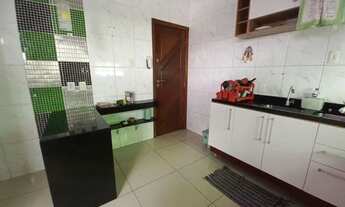 Imagem 5: Quarto grande em apartamento