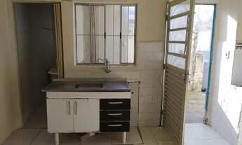 Imagem 5: Aluga-se casa no fundo do terreno