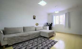 Imagem 5: Amplo triplex à venda no Hauer