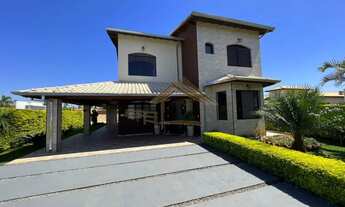 Imagem 2: Lindo sobrado com 6 suítes, excelente área de lazer com piscina, próximo ao clube, Ninho V