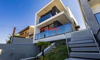 Imagem: Casa com 4 quartos e 4 vagas para aluguel