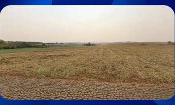 Imagem: LOTE - Lote com área de 750,00 m², Distrito