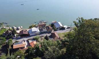 Imagem 4: Terreno Muito Próximo ao Mar com 425m² e Matrícula em Sambaqui Florianópolis