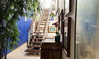 Imagem 3: Casa estilo descolada, pé direito duplo, dando o charme aos ambientes