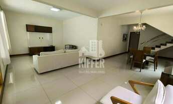 Imagem 2: Casa à Venda em Itaipu 7 Quartos, Piscina e a Poucos Metros da Praia