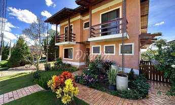 Imagem 2: Casa com 6 dormitórios à venda, 439 m² por R$ 2.550.000,00 - Várzea - Teresópolis/RJ