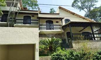 Imagem: Casa de 4 quartos sendo 2 suítes