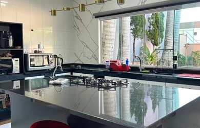 Imagem 3: Casa para Venda em Balneário Camboriú, BARRA, 3 dormitórios, 1 suíte, 4 banheiros, 2 vagas