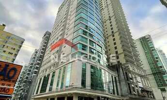 Imagem: Apartamento em Avenida Nereu Ramos - Meia