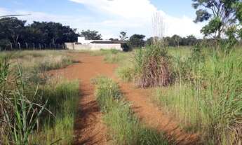 Imagem 2: Área 9.800,00m². Frente Terminal da Petrobras, Frente p/ Rua do Prata. Acesso BR-497