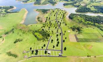 Imagem 3: Loteamento fechado às margens da represa