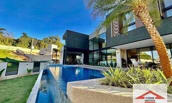 Imagem 3: Casa de alto padrão com 5 suítes à venda no Cond. Jardim Atenas de 470 m² por R$ 5.800.0