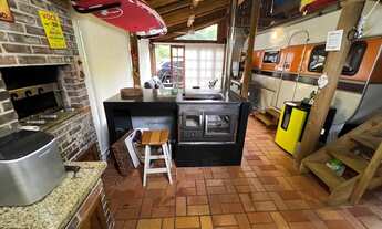 Imagem 3: Trailer + Cobertura - Camping LAGOA DA PINGUELA