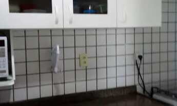 Imagem 6: Jean Charles / Piedade: próximo à curva do S, a poucos metros da praia e calçadão, 90m, 3